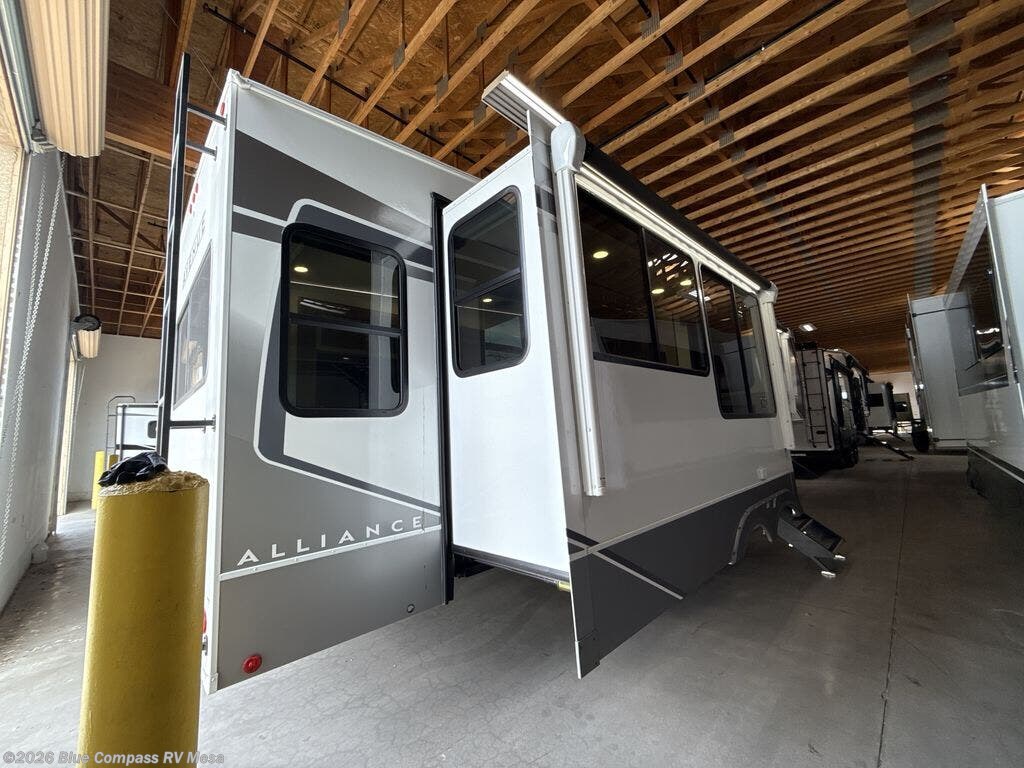 2026 Avenue 32RLS by Alliance RV from Blue Compass RV Mesa in Mesa, Arizona