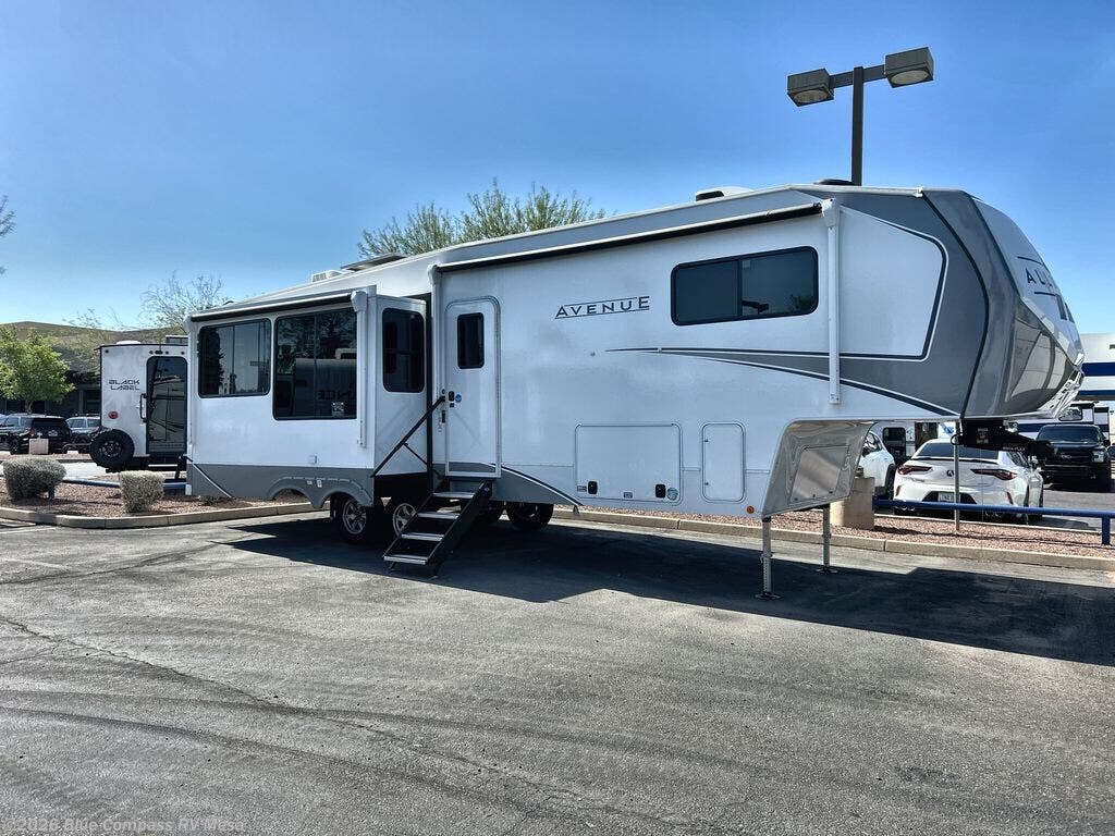 New 2026 Alliance RV Avenue 32RLS available in Mesa, Arizona