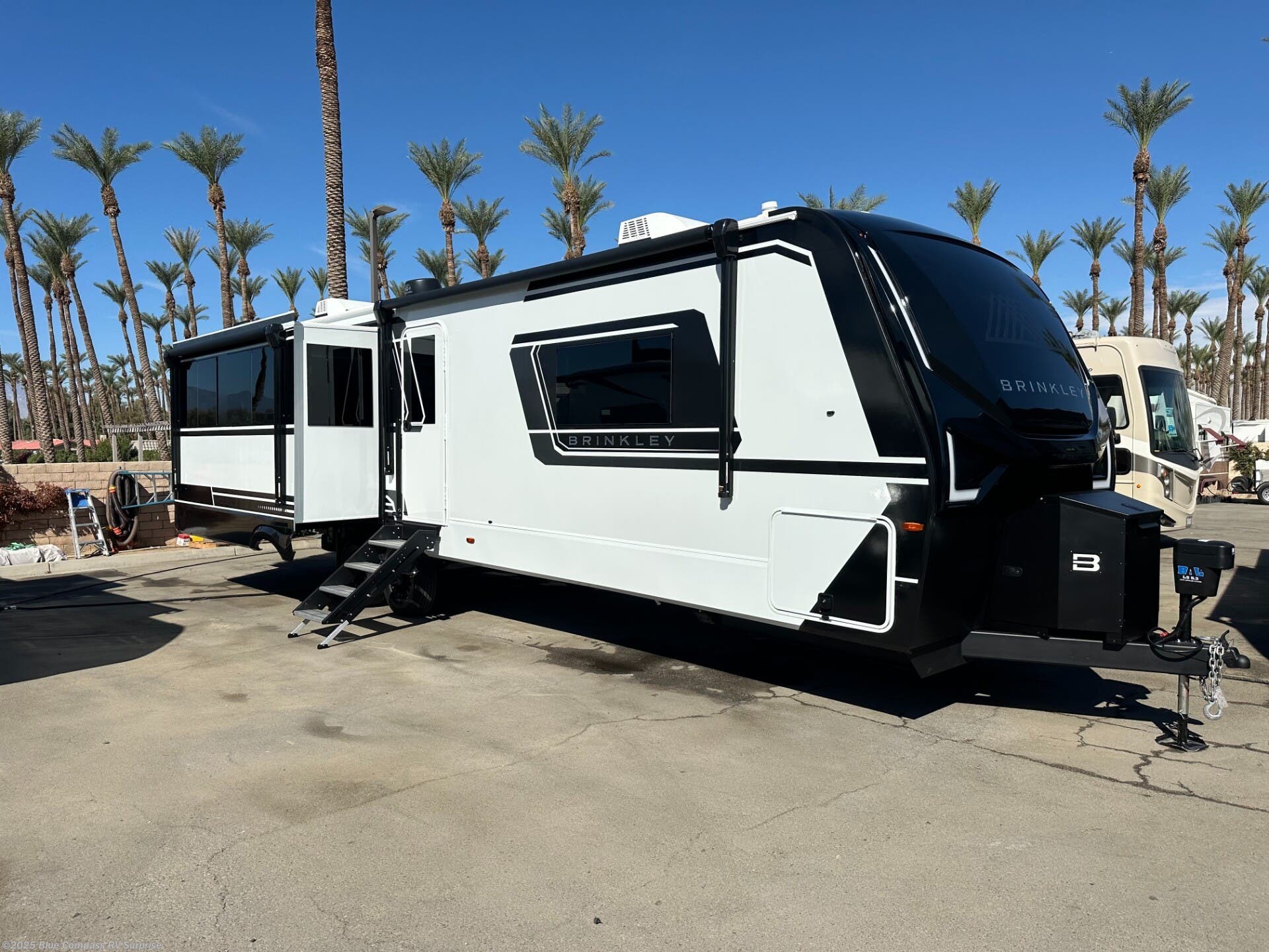 2025 Brinkley RV Brinkley Z310 Air RV for Sale in Surprise, AZ 85378