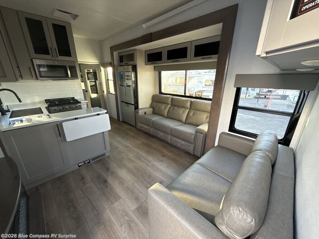 New 2026 Alliance RV Valor 40V13 available in Surprise, Arizona