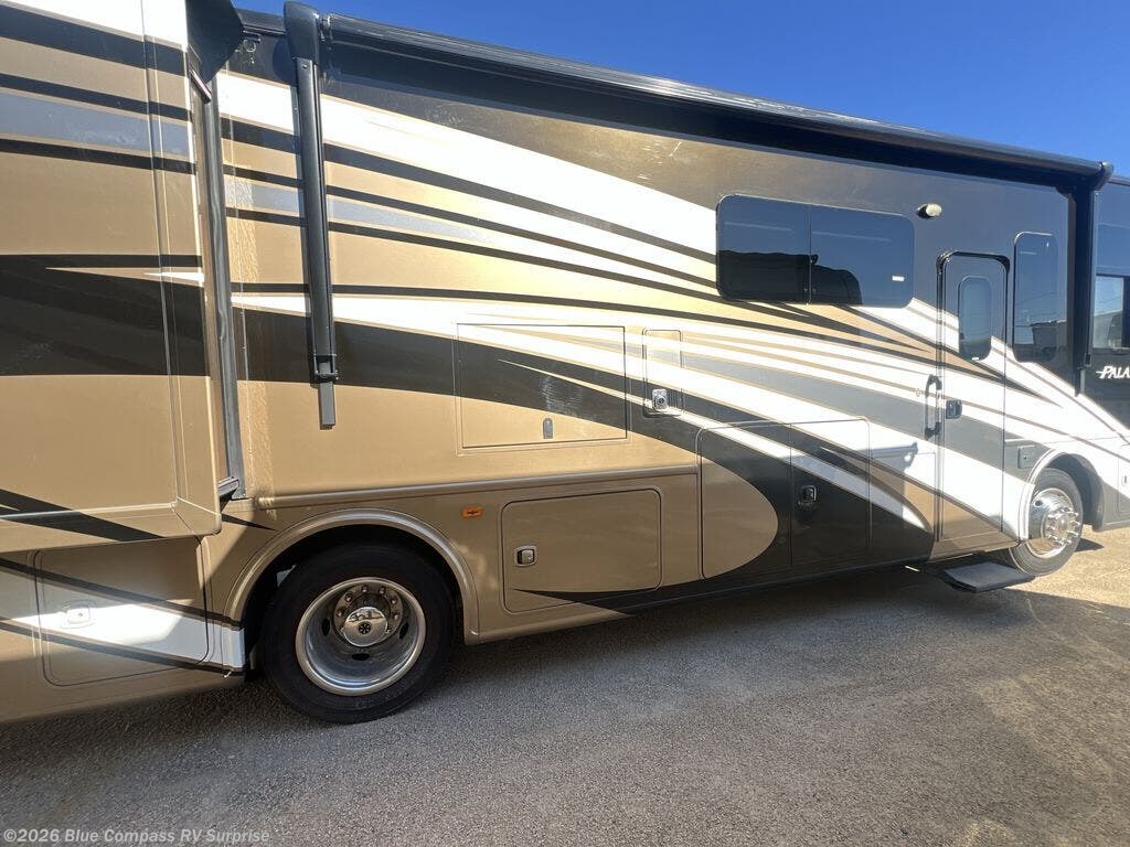 2016 Palazzo 33.2 by Thor Motor Coach from Blue Compass RV Surprise in Surprise, Arizona