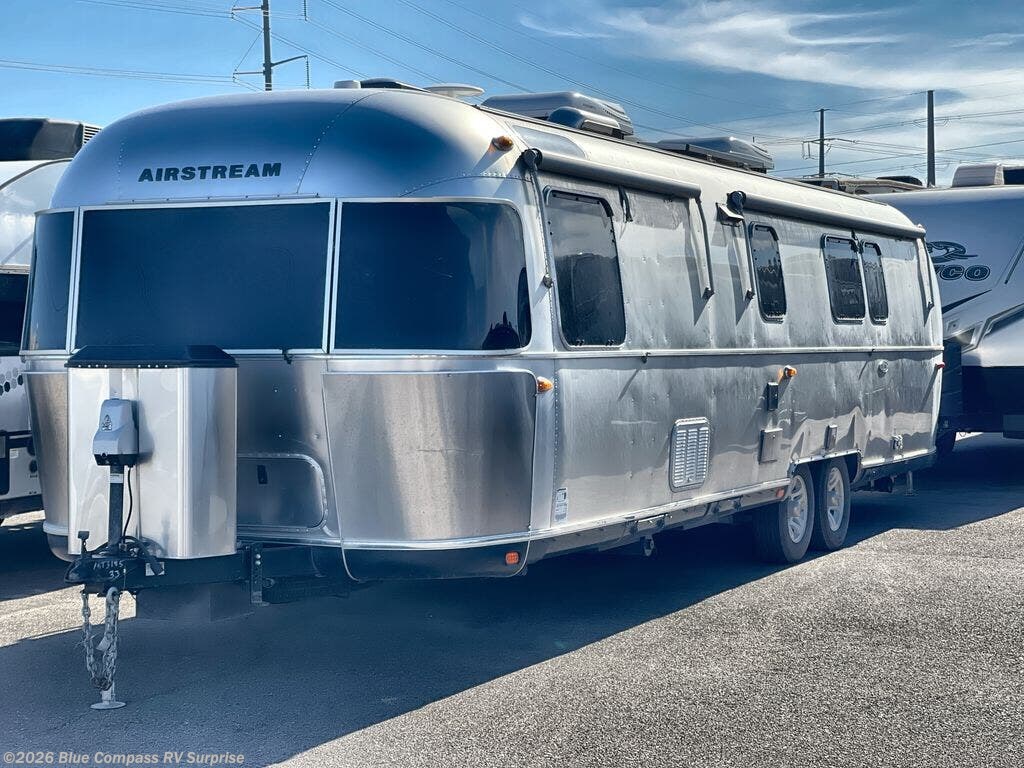 2019 Classic 33FB by Airstream from Blue Compass RV Surprise in Surprise, Arizona