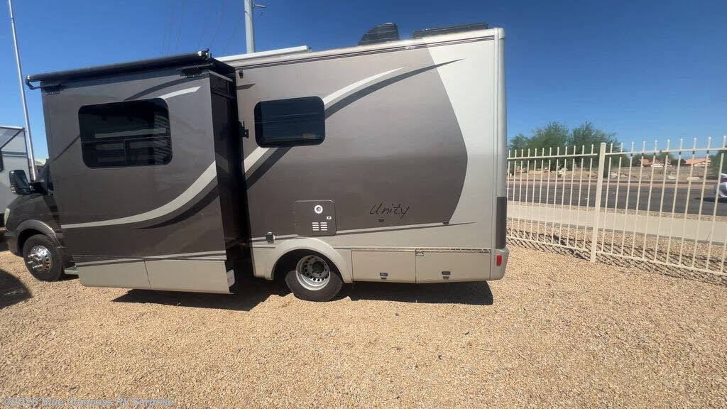 Used 2014 Leisure Travel Unity U24MB available in Surprise, Arizona