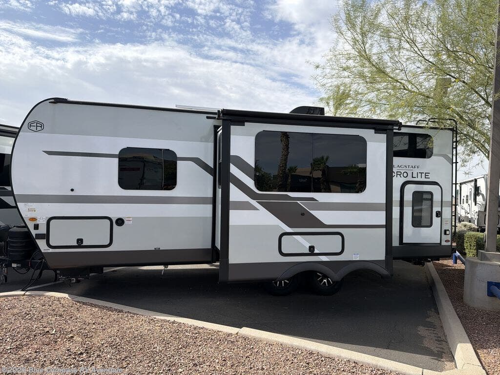 2027 Flagstaff Micro Lite 25DBH by Forest River from Blue Compass RV Avondale in Avondale, Arizona