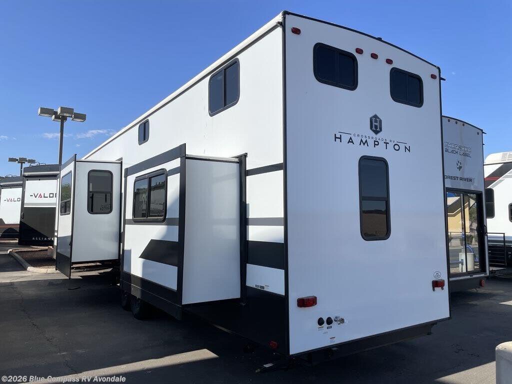 New 2027 CrossRoads Hampton 388FKL available in Avondale, Arizona