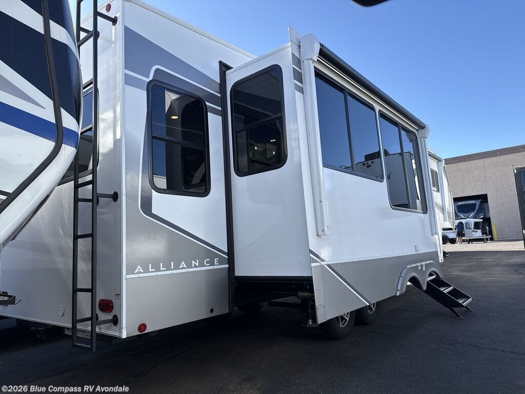 2026 Avenue 32RLS by Alliance RV from Blue Compass RV Avondale in Avondale, Arizona