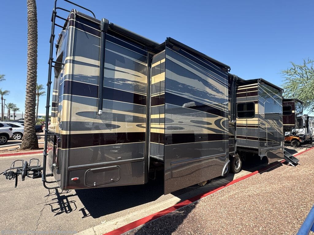 Used 2023 Luxe Elite 44FL available in Avondale, Arizona