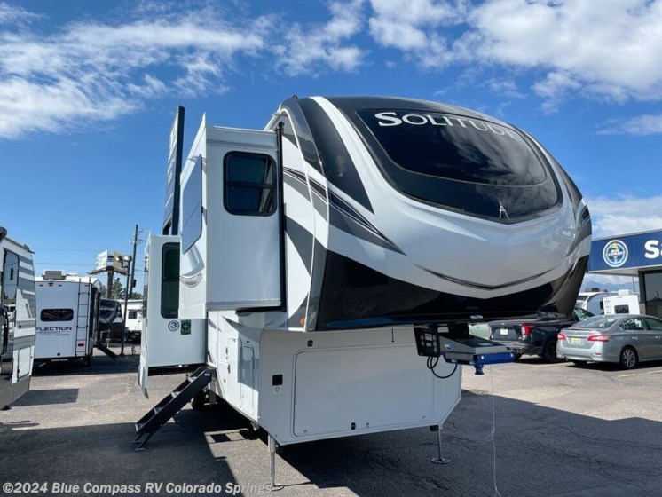 New 2025 Grand Design Solitude 380FL available in Colorado Springs, Colorado