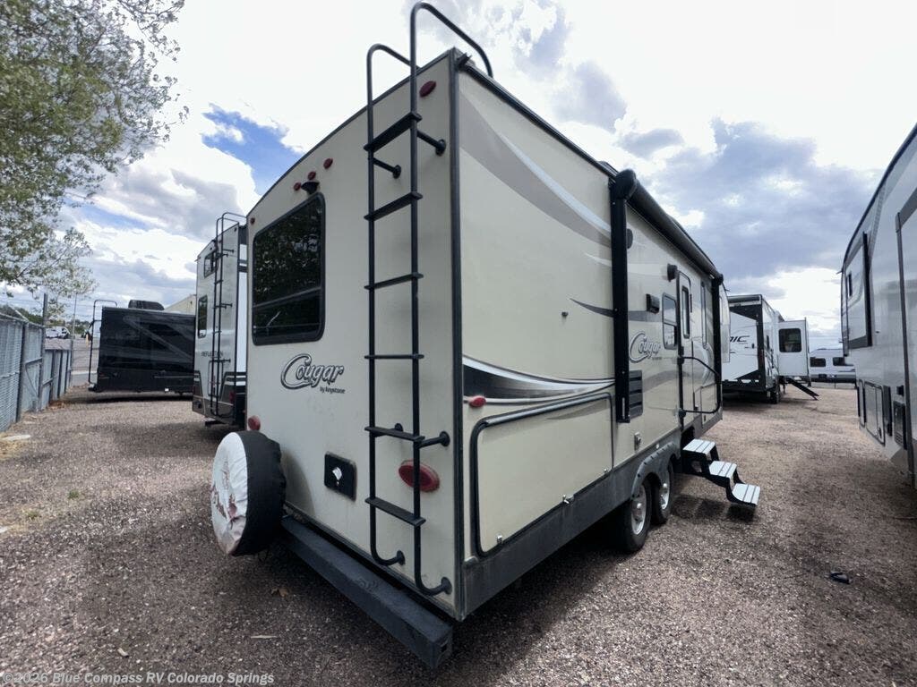 2018 Keystone Cougar X-Lite 25RES - Used Fifth Wheel For Sale by Blue Compass RV Colorado Springs in Colorado Springs, Colorado