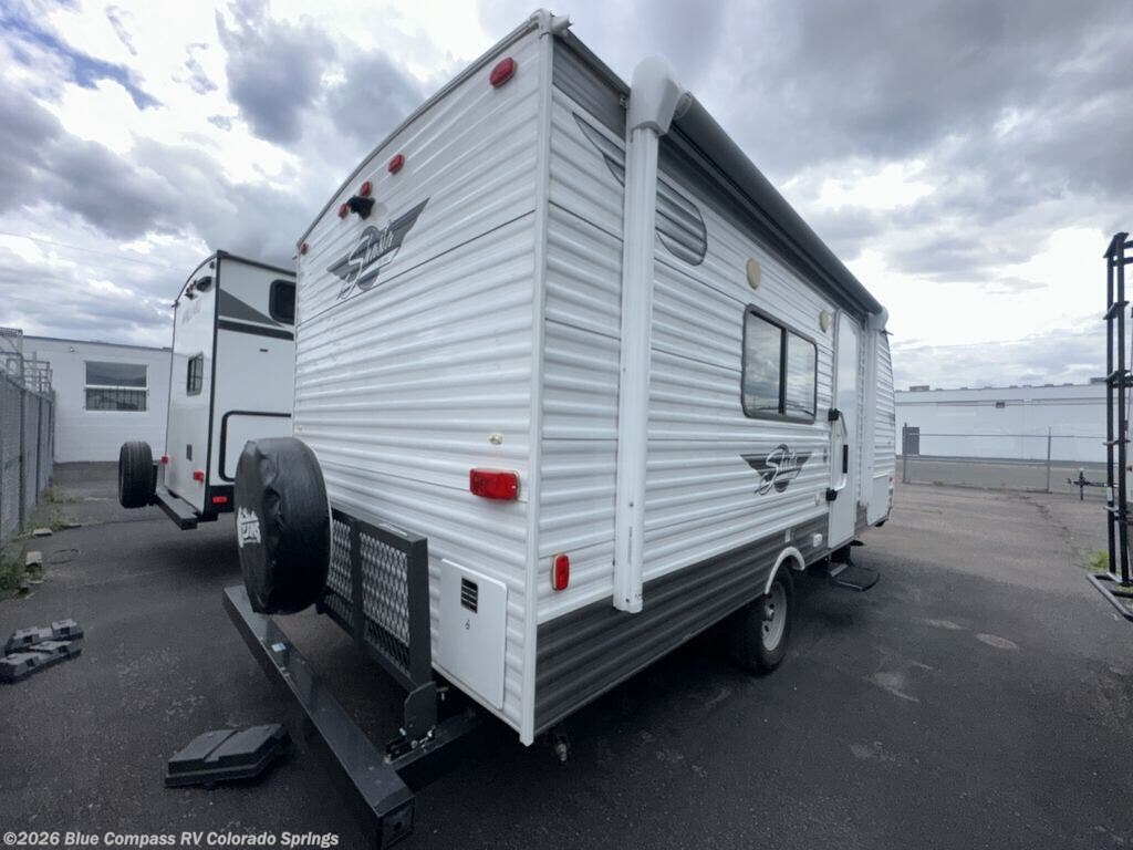2021 Shasta Shasta 18FQ - Used Travel Trailer For Sale by Blue Compass RV Colorado Springs in Colorado Springs, Colorado