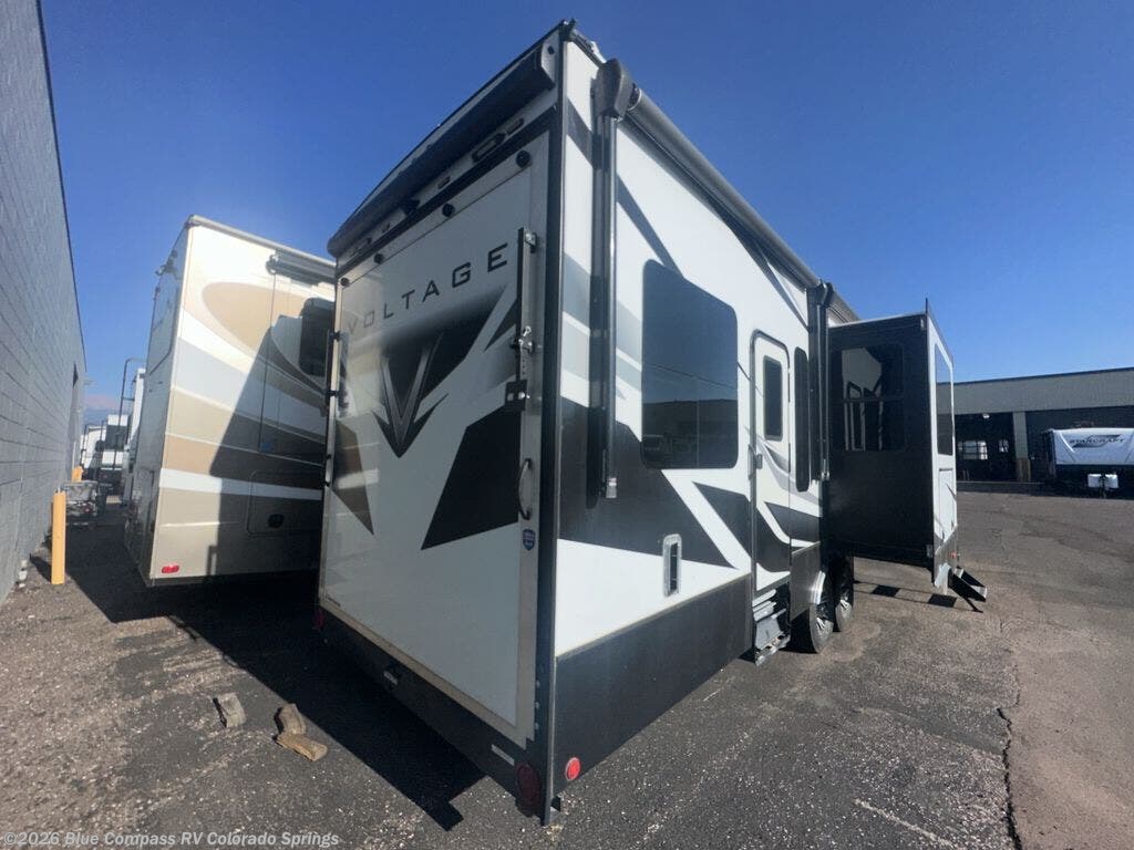 2021 Dutchmen Voltage VT3615 - Used Fifth Wheel For Sale by Blue Compass RV Colorado Springs in Colorado Springs, Colorado
