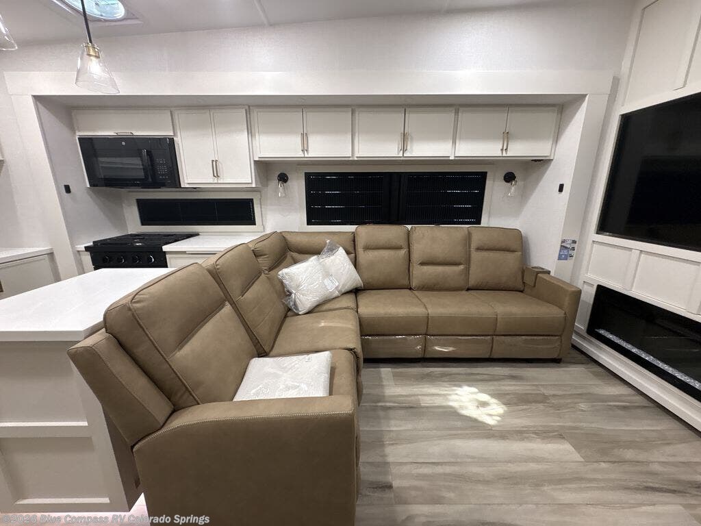 2027 Model Z 3200 by Brinkley RV from Blue Compass RV Colorado Springs in Colorado Springs, Colorado