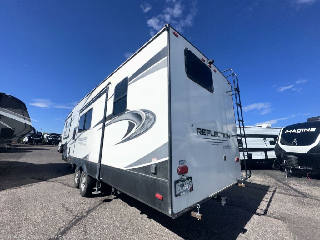 Used 2022 Grand Design Reflection 28BH available in Colorado Springs, Colorado