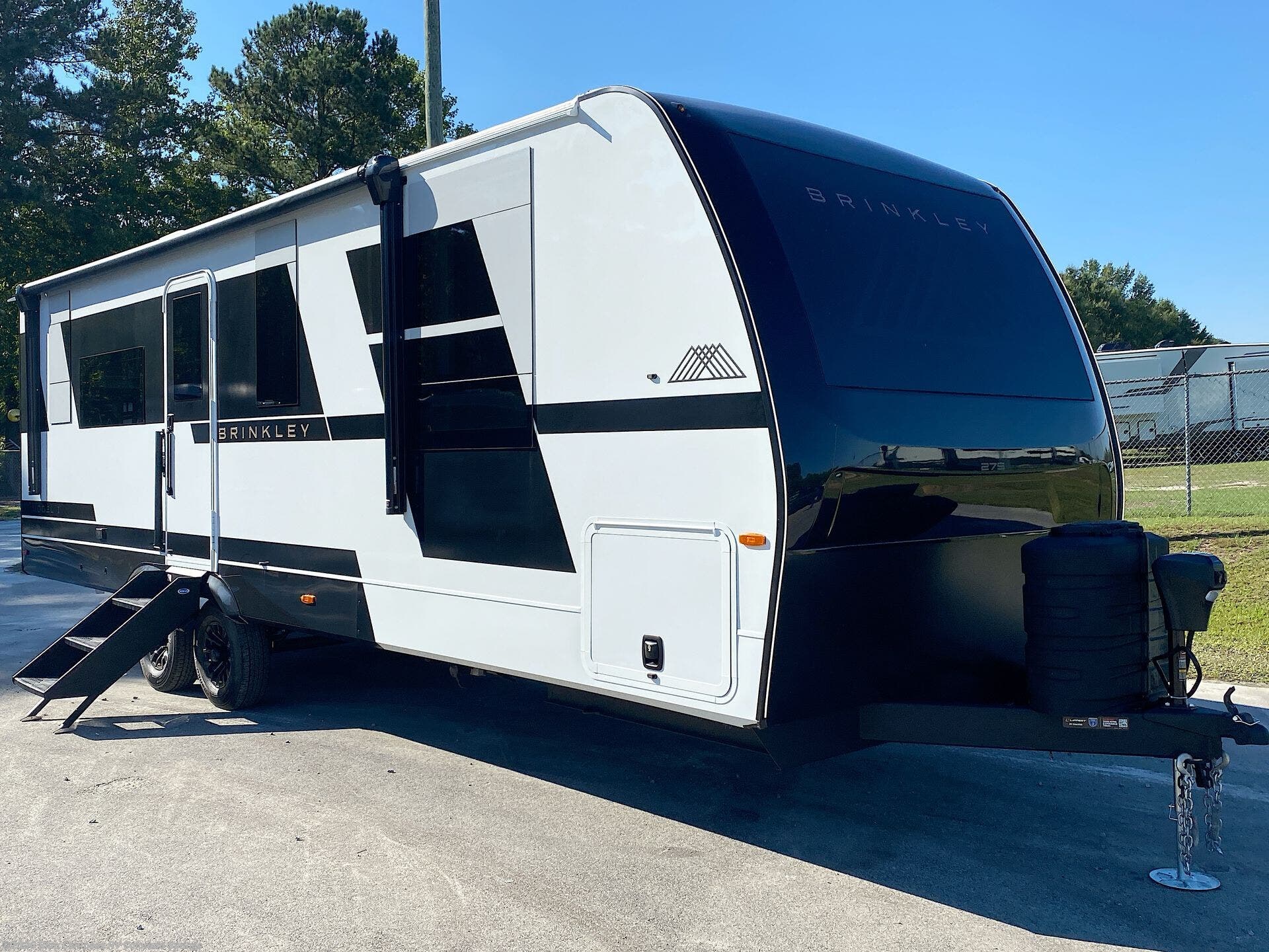 2027 Model I 275 by Brinkley RV from Blue Compass RV Colorado Springs in Colorado Springs, Colorado