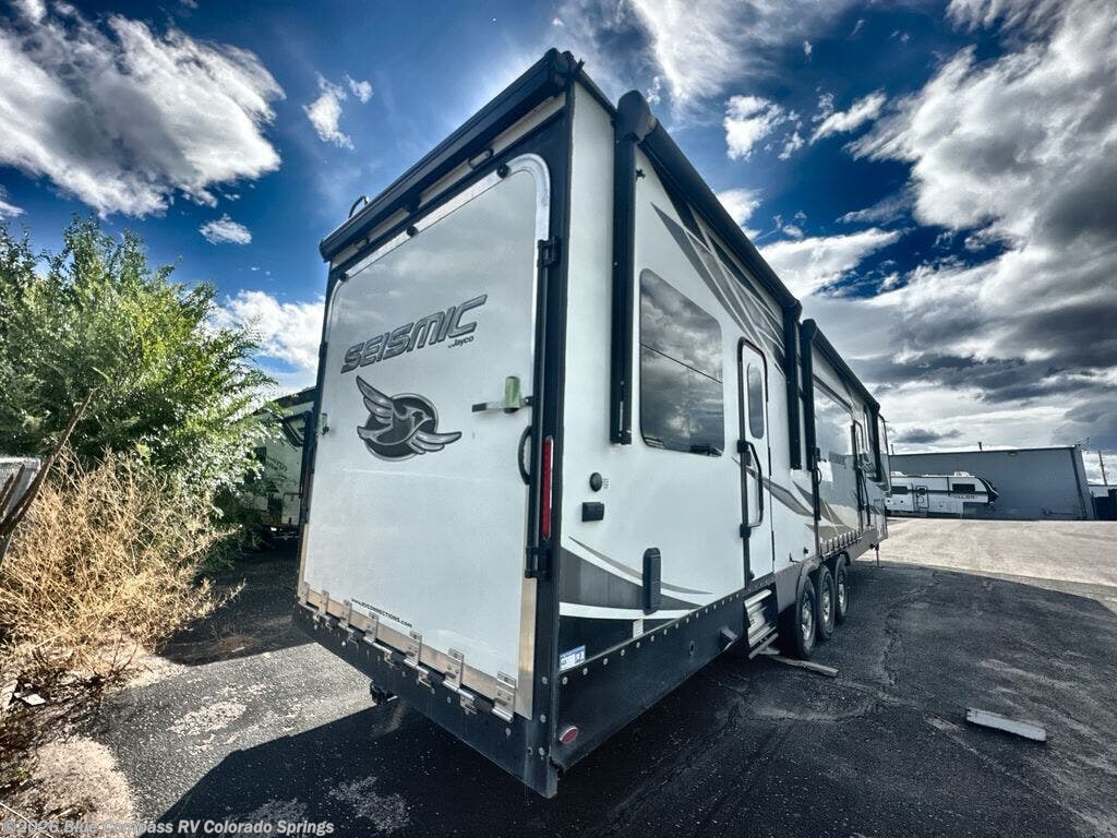 2022 Jayco Seismic 4212 - Used Toy Hauler For Sale by Blue Compass RV Colorado Springs in Colorado Springs, Colorado