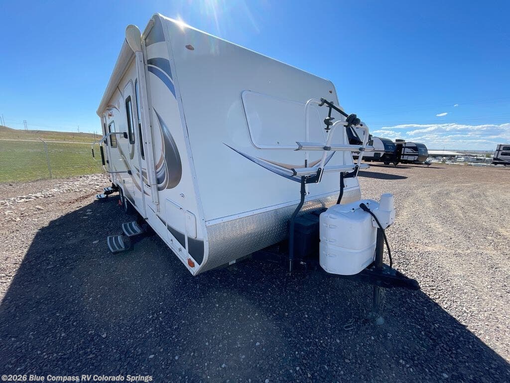 2014 Lance Lance Travel Trailers 2285 - Used Travel Trailer For Sale by Blue Compass RV Colorado Springs in Colorado Springs, Colorado