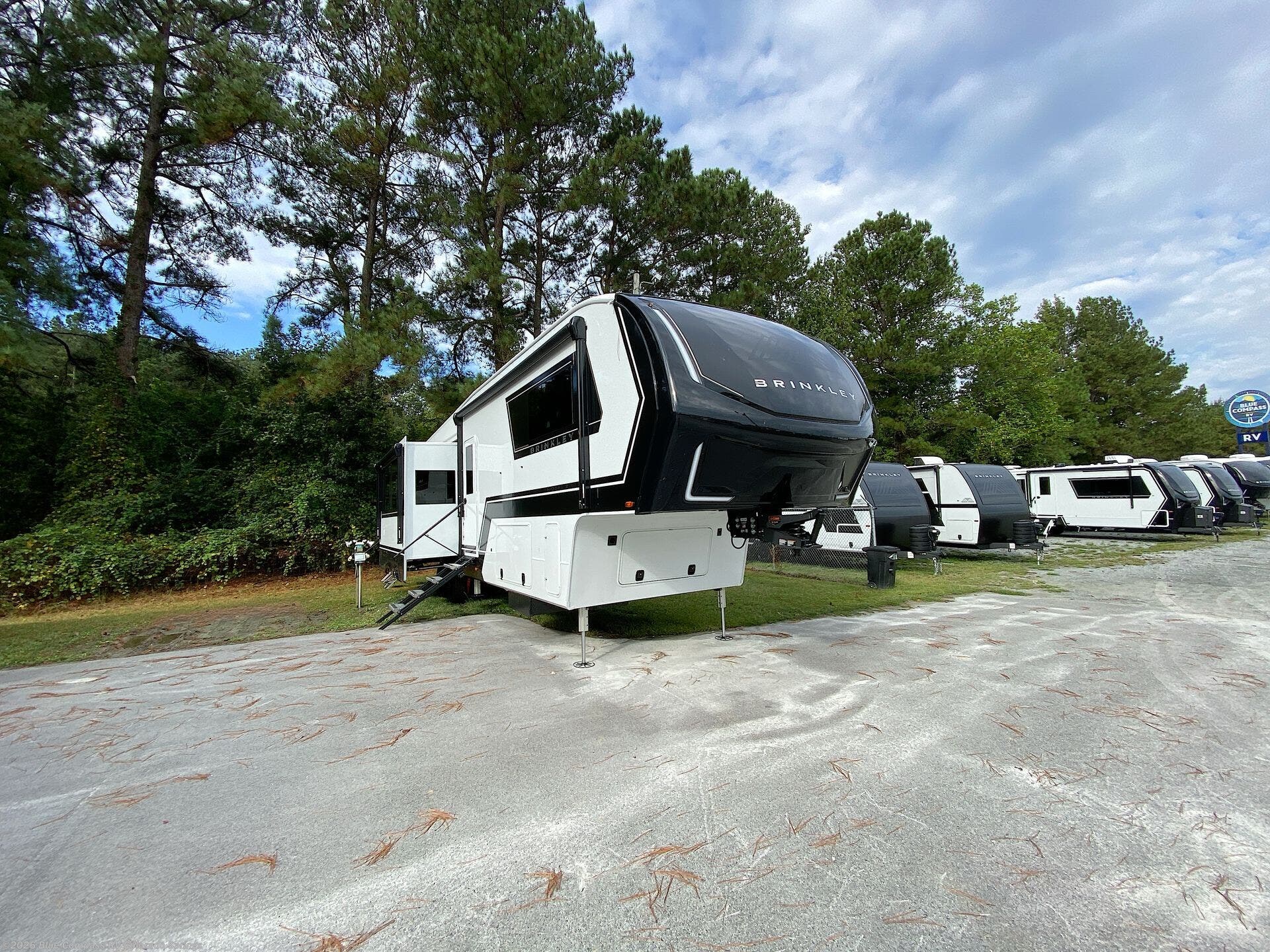 2026 Model Z 3420 by Brinkley RV from Blue Compass RV Colorado Springs in Colorado Springs, Colorado