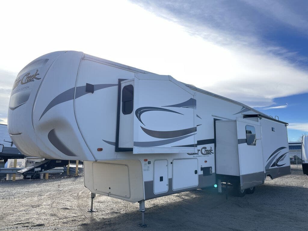 2018 Forest River Cedar Creek 37MBH - Used Fifth Wheel For Sale by Blue Compass RV Longmont in Longmont, Colorado