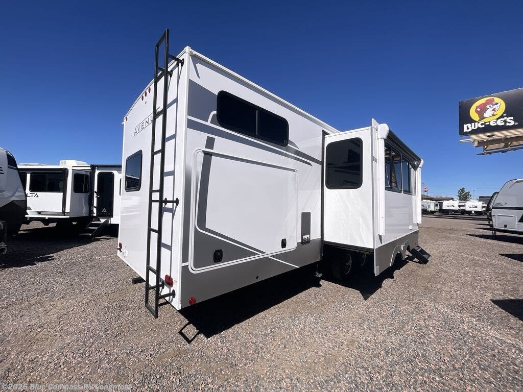 2027 Avenue 333BH by Alliance RV from Blue Compass RV Longmont in Longmont, Colorado