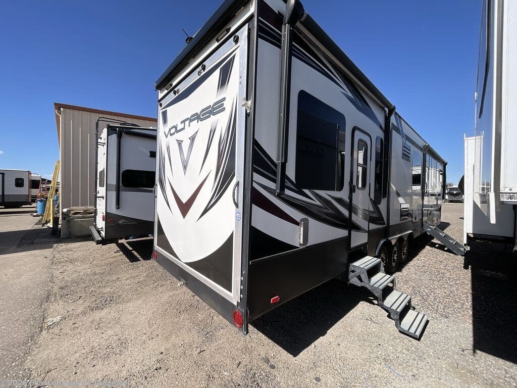 2018 Voltage EPIC 3970 by Dutchmen from Blue Compass RV Longmont in Longmont, Colorado