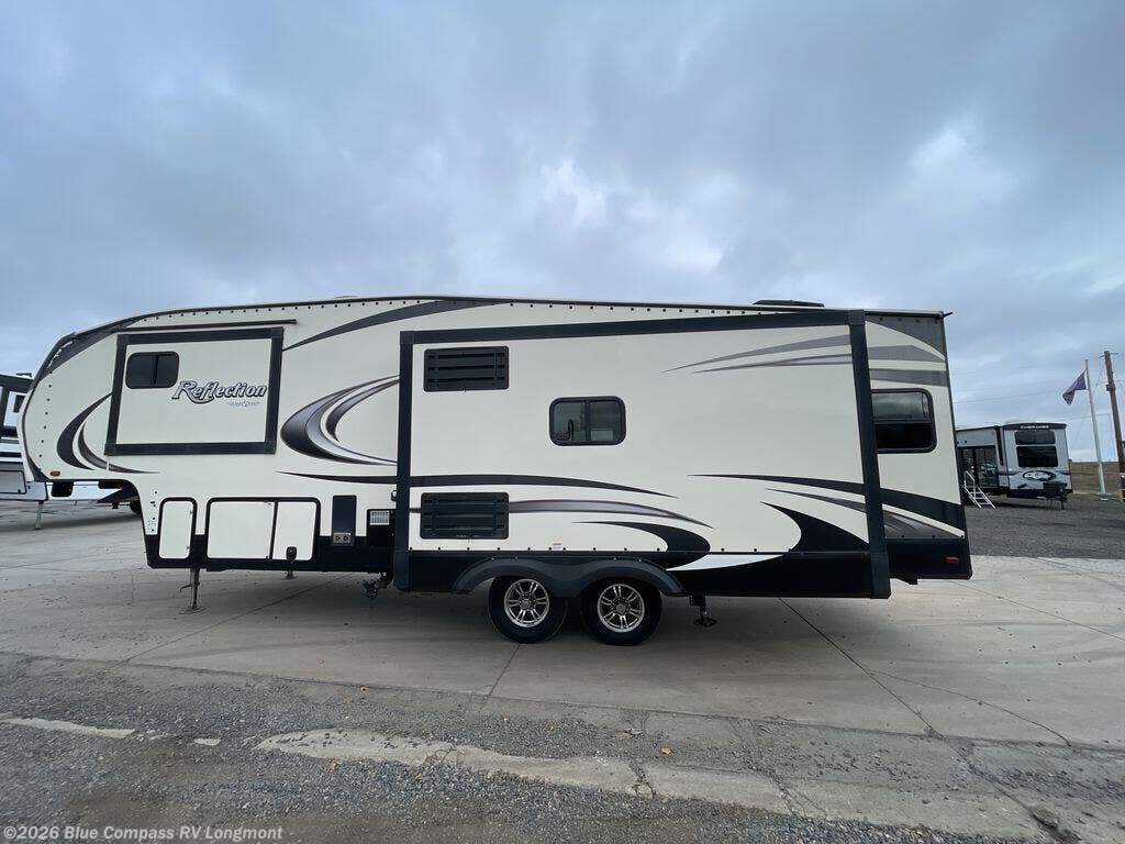 2019 Reflection 303RLS by Grand Design from Blue Compass RV Longmont in Longmont, Colorado