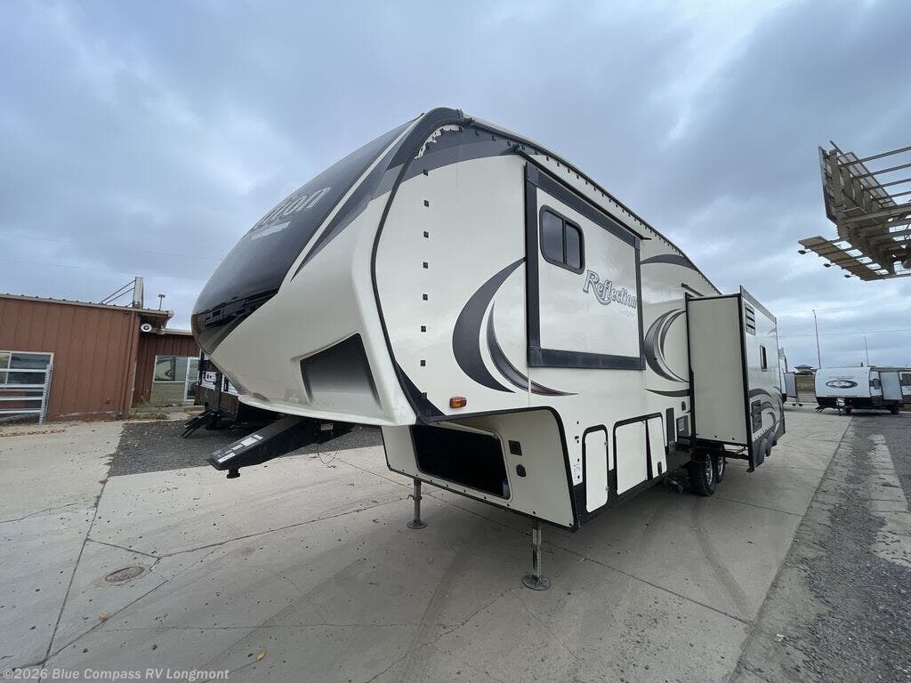 Used 2019 Grand Design Reflection 303RLS available in Longmont, Colorado