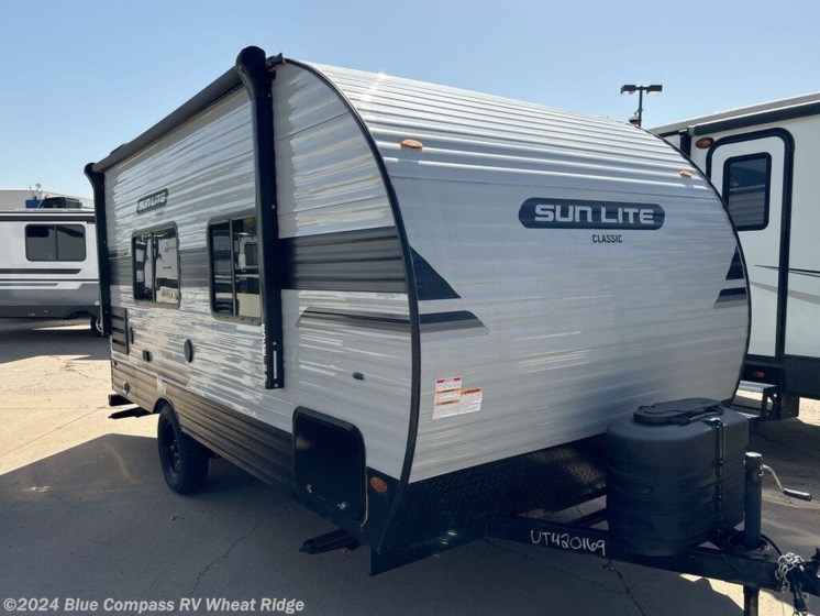 Used 2022 Sunset Park RV Sun-Lite Classic 18RD available in Wheat Ridge, Colorado