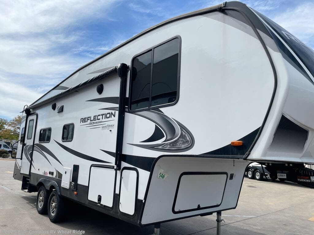 2022 Grand Design Reflection 150 Series 260RD - Used Fifth Wheel For Sale by Blue Compass RV Wheat Ridge in Wheat Ridge, Colorado features Slideout