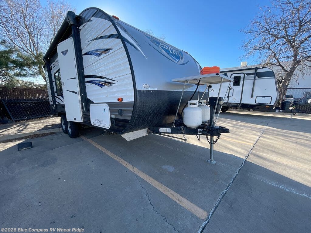 2019 Forest River Salem Cruise Lite 22F - Used Travel Trailer For Sale by Blue Compass RV Wheat Ridge in Wheat Ridge, Colorado
