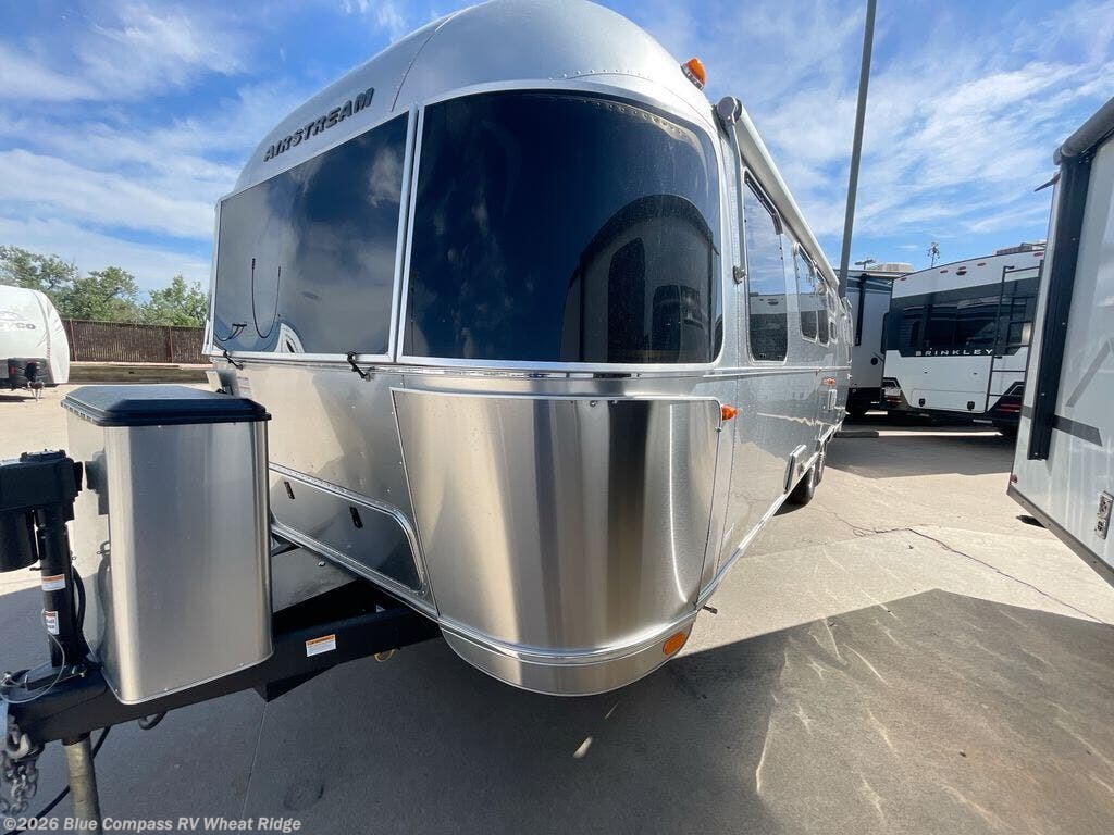 Used 2025 Airstream Flying Cloud 30FB Bunk available in Wheat Ridge, Colorado