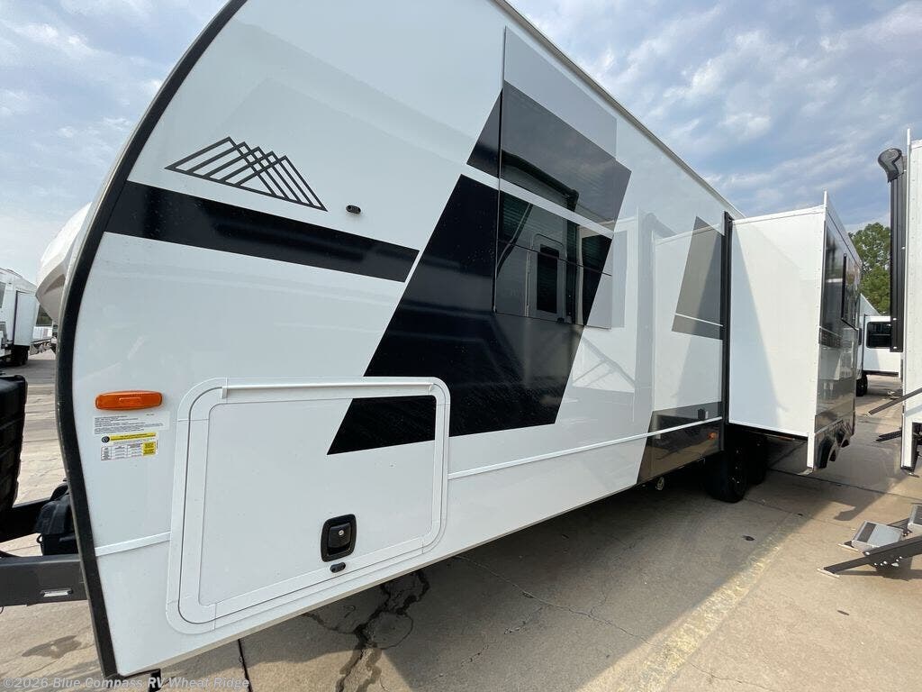 2027 Model I 294 by Brinkley RV from Blue Compass RV Wheat Ridge in Wheat Ridge, Colorado
