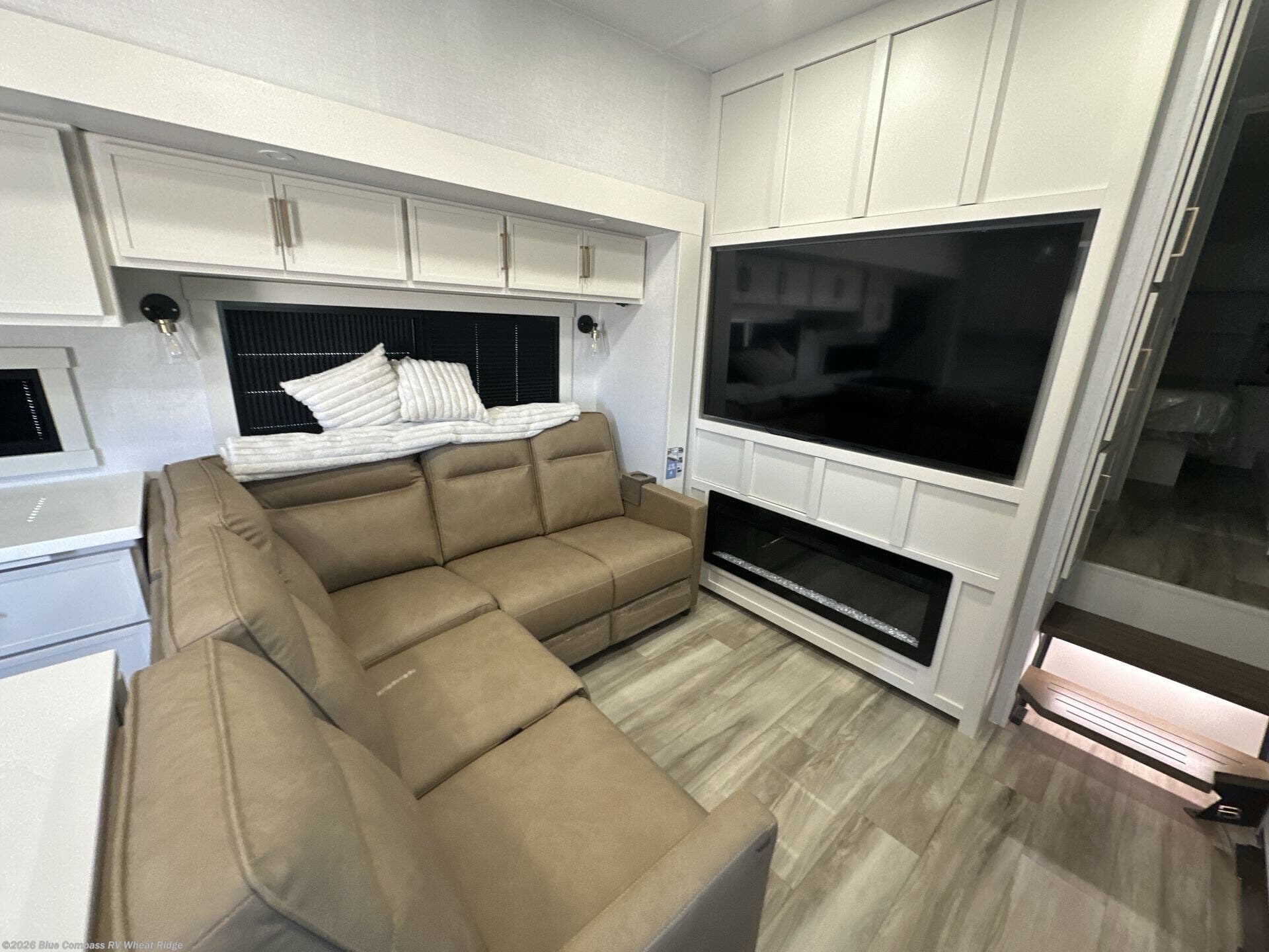2027 Model Z 3210 by Brinkley RV from Blue Compass RV Wheat Ridge in Wheat Ridge, Colorado