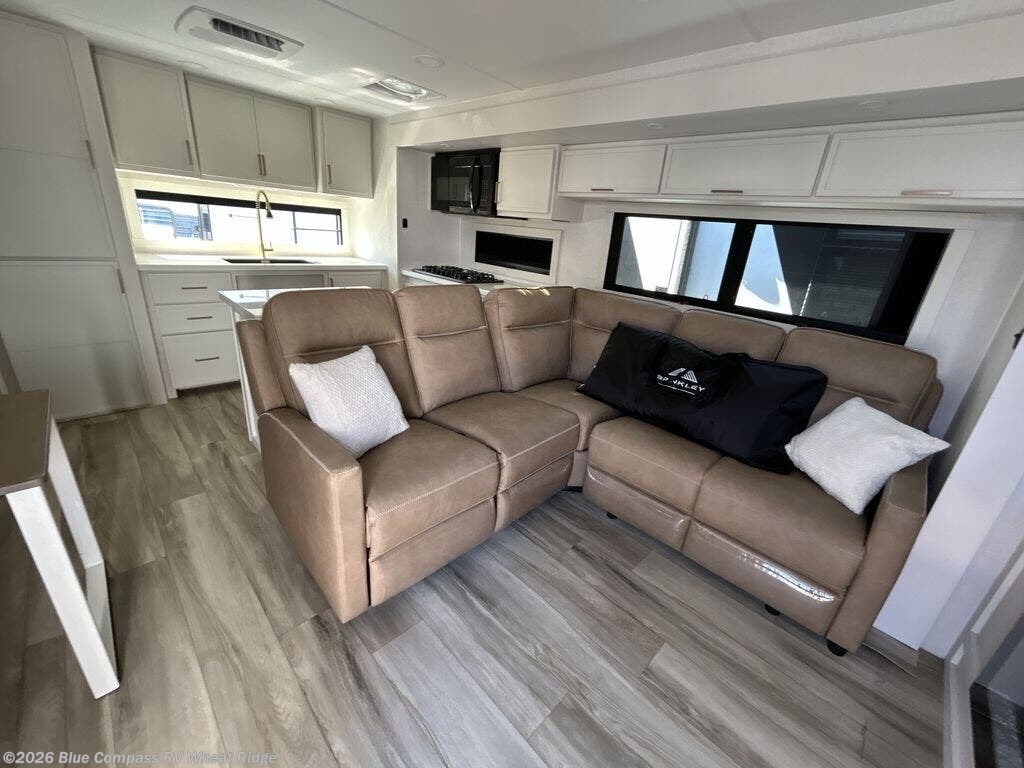 2027 Model I 280 by Brinkley RV from Blue Compass RV Wheat Ridge in Wheat Ridge, Colorado