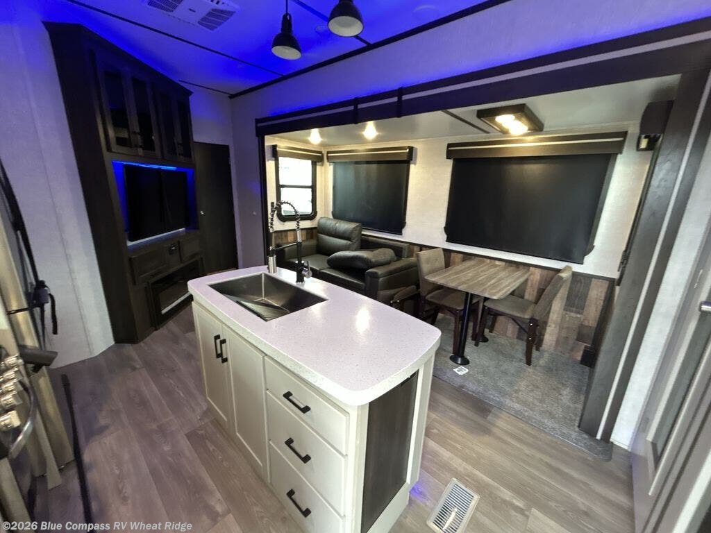 2022 Cruiser CR3851BL by CrossRoads from Blue Compass RV Wheat Ridge in Wheat Ridge, Colorado
