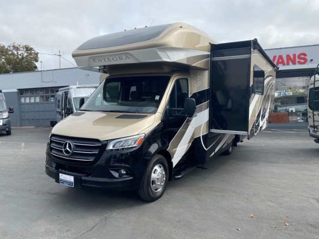 Used 2020 Entegra Coach Qwest available in Hayward, California