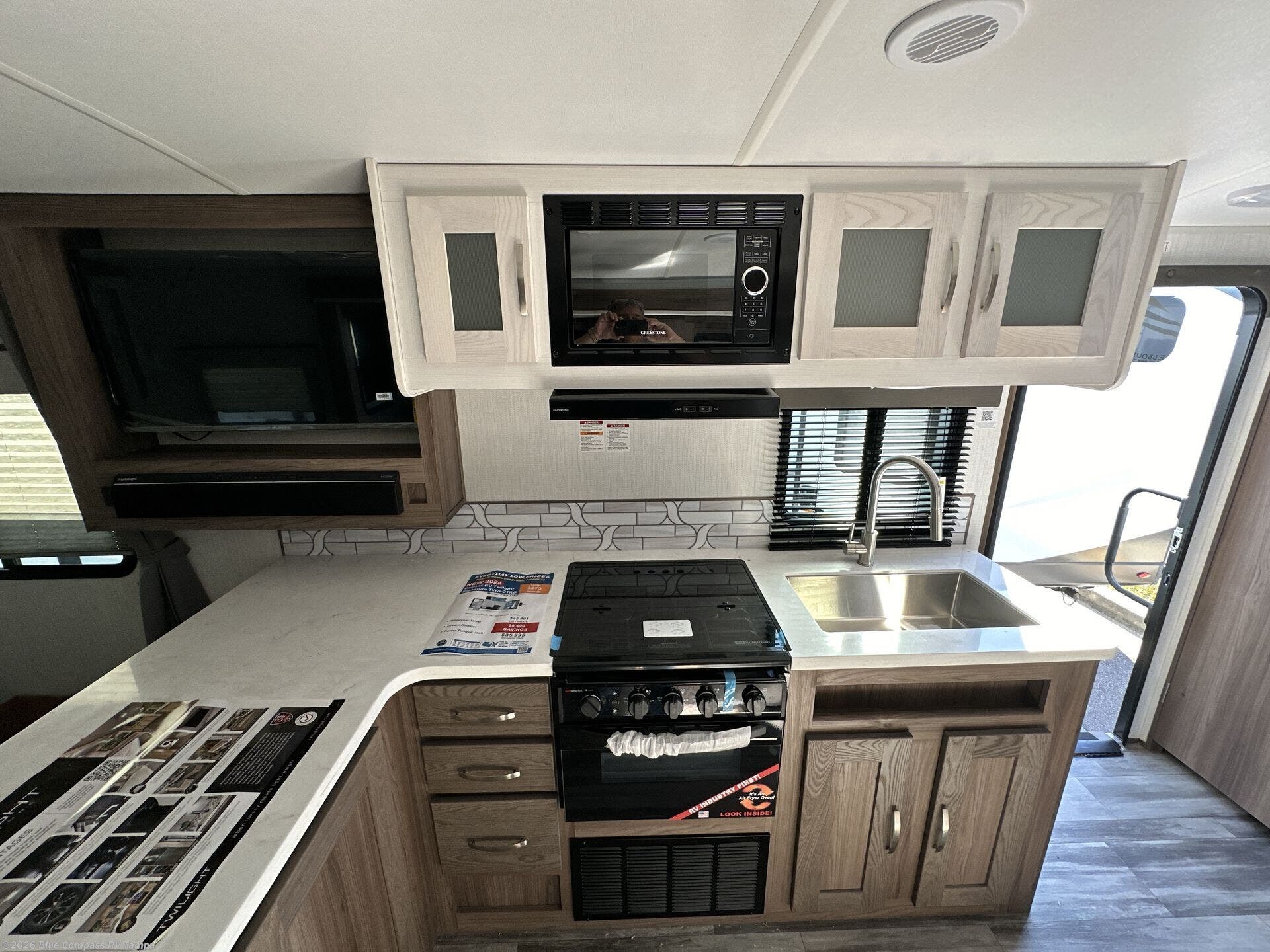 2024 Cruiser RV Twilight Signature TWS-21RB RV for Sale in Dover, FL ...