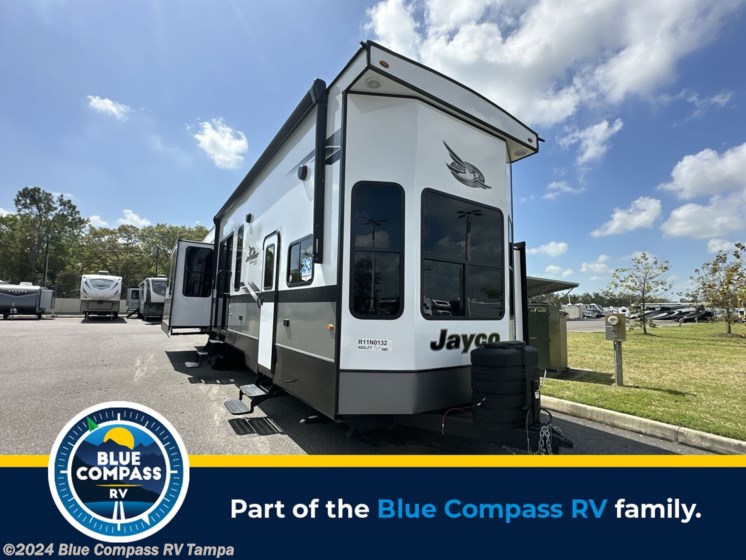 New 2024 Jayco Jay Flight Bungalow 40DLFT available in Dover, Florida