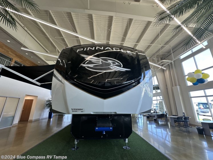 New 2025 Jayco Pinnacle 38FBRK available in Dover, Florida