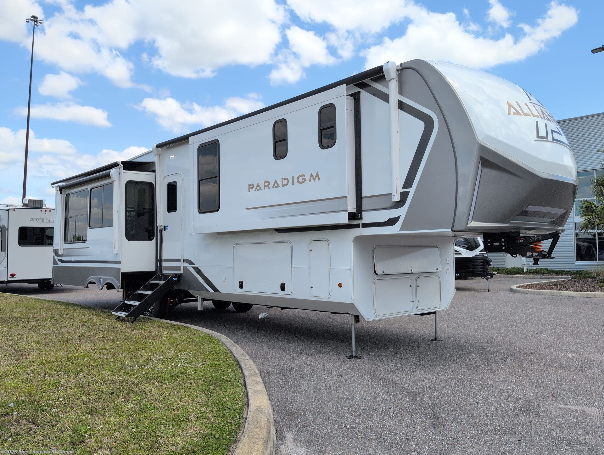 2025 Paradigm 382RK by Alliance RV from Blue Compass RV Tampa in Dover, Florida