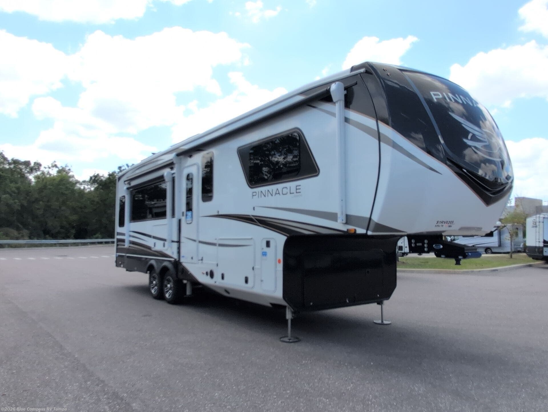 2025 Pinnacle 32RLTS by Jayco from Blue Compass RV Tampa in Dover, Florida
