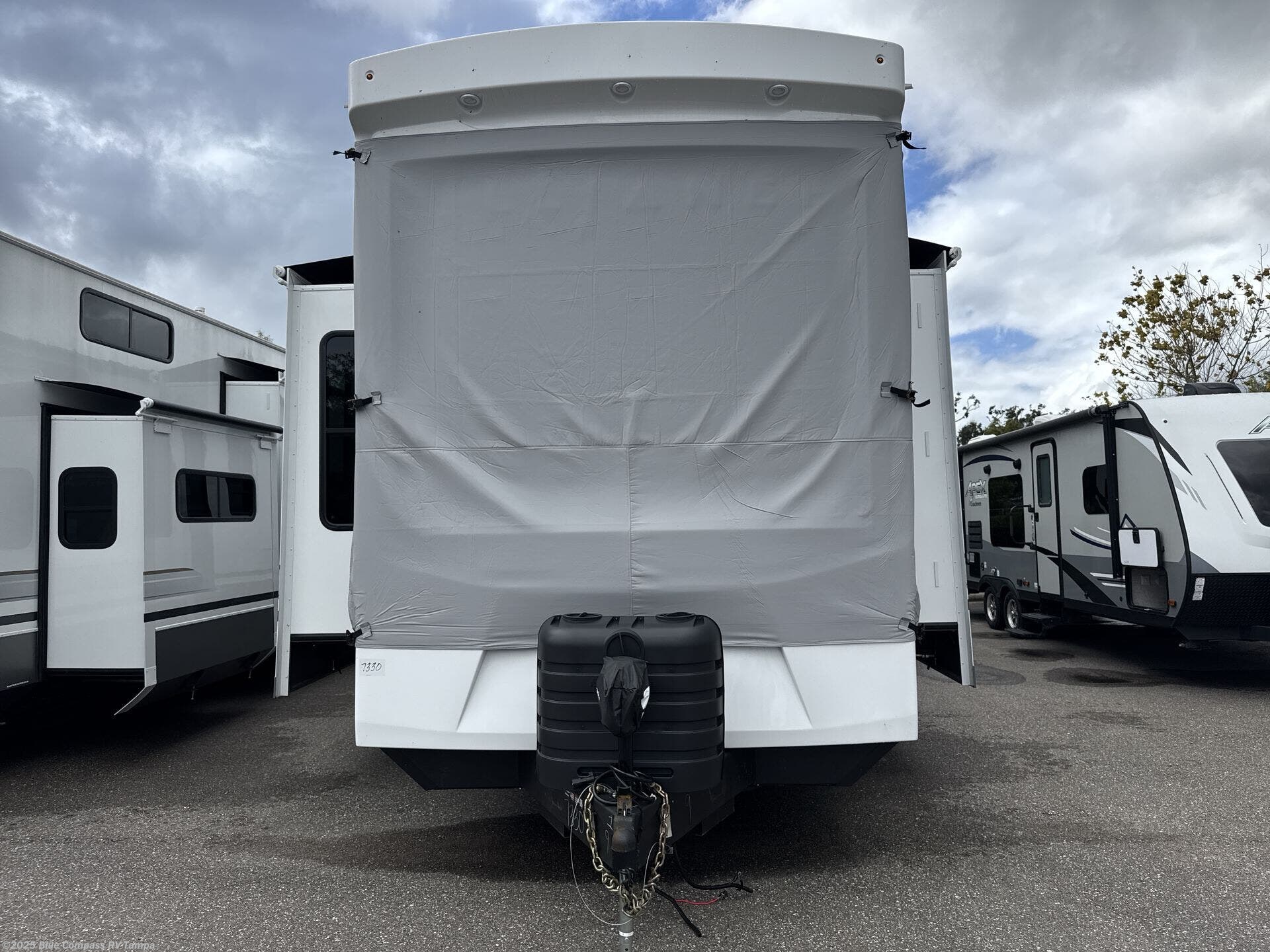 2026 Benchmark 42LFT by Alliance RV from Blue Compass RV Tampa in Dover, Florida