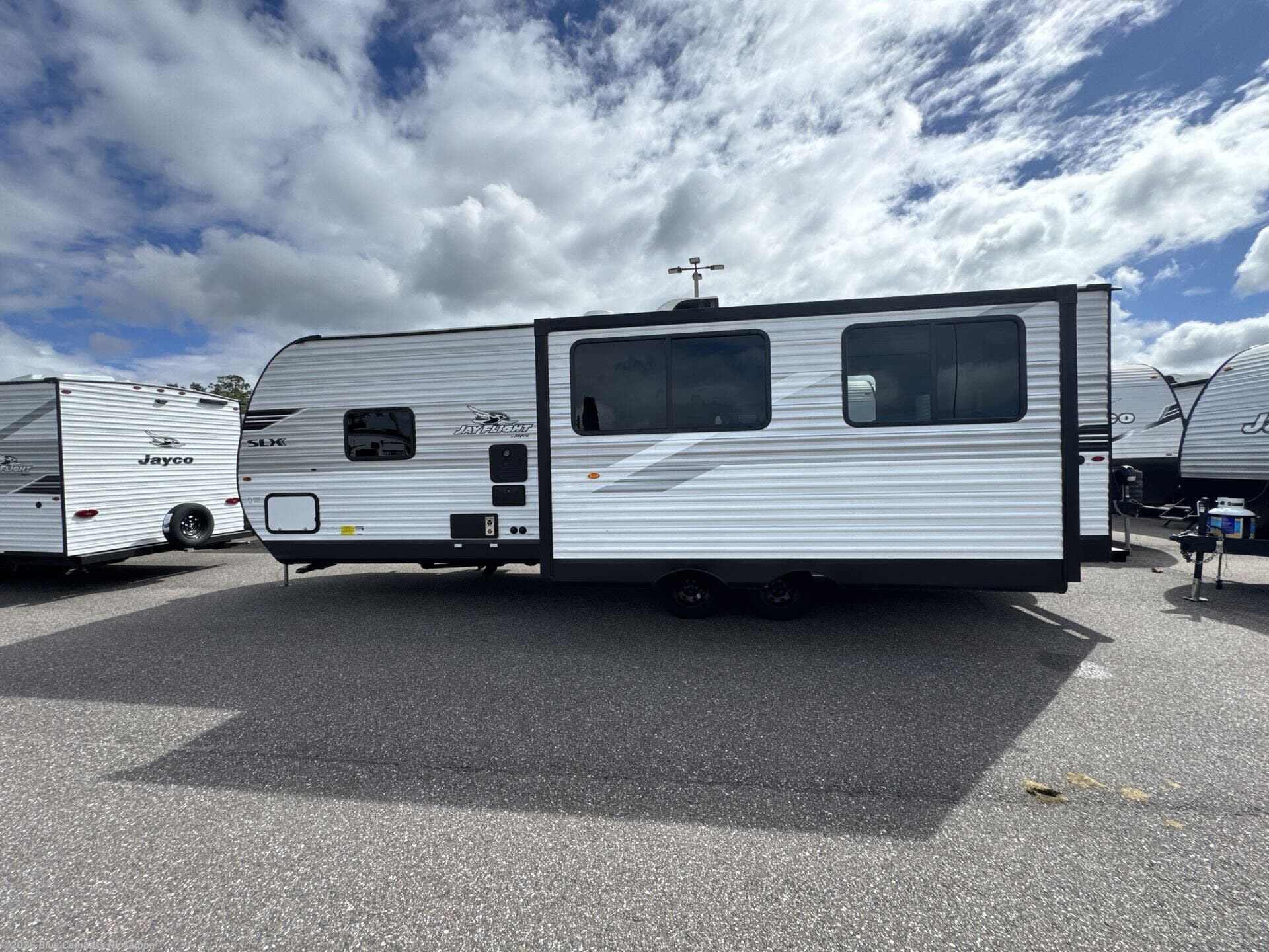 New 2026 Jayco Jay Flight SLX 262RLS available in Dover, Florida