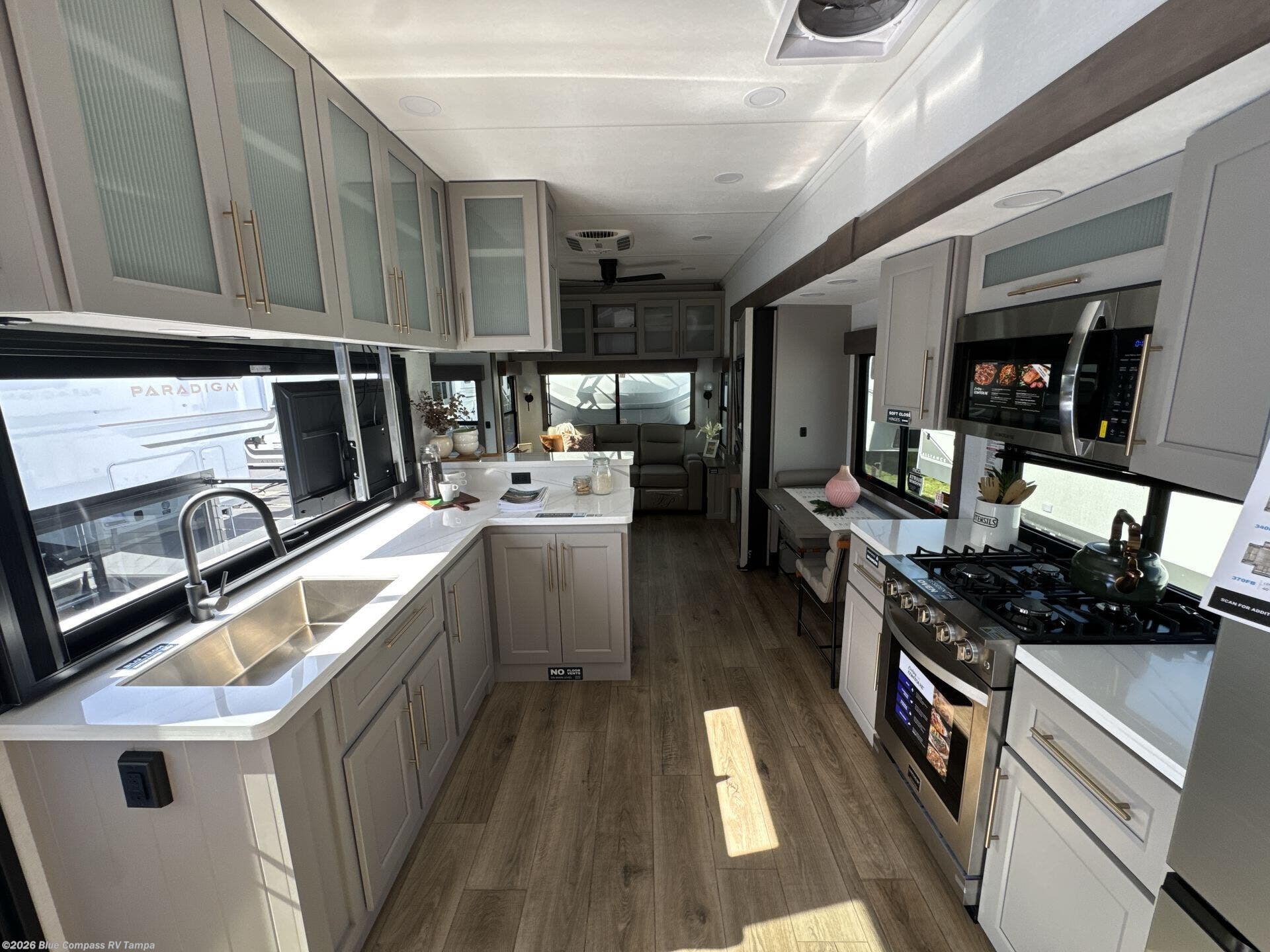 2026 Paradigm 388SP by Alliance RV from Blue Compass RV Tampa in Dover, Florida