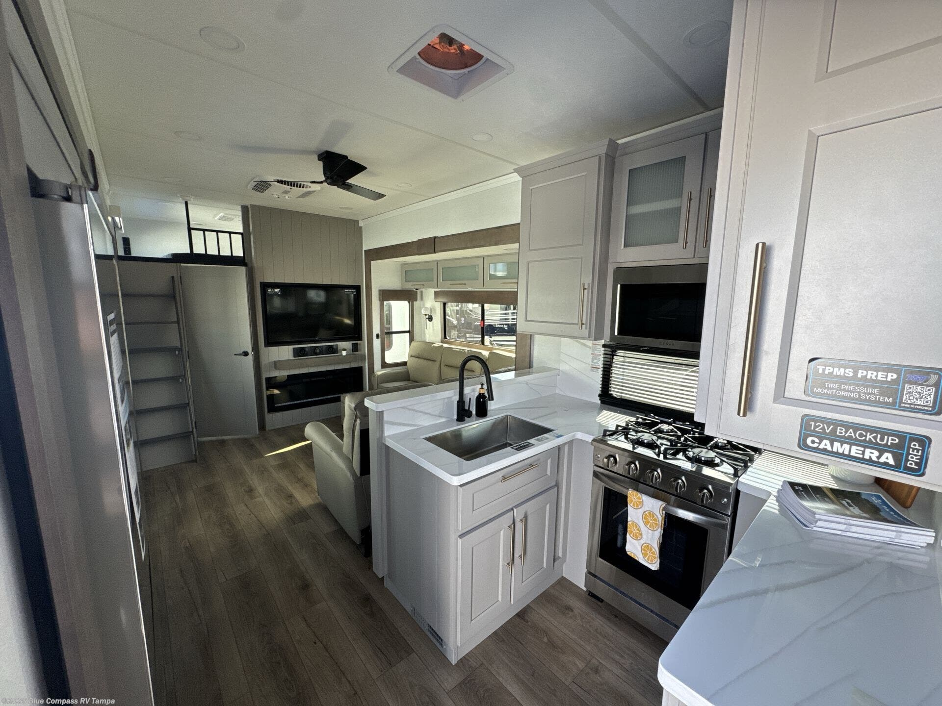 2026 Paradigm 395DS by Alliance RV from Blue Compass RV Tampa in Dover, Florida