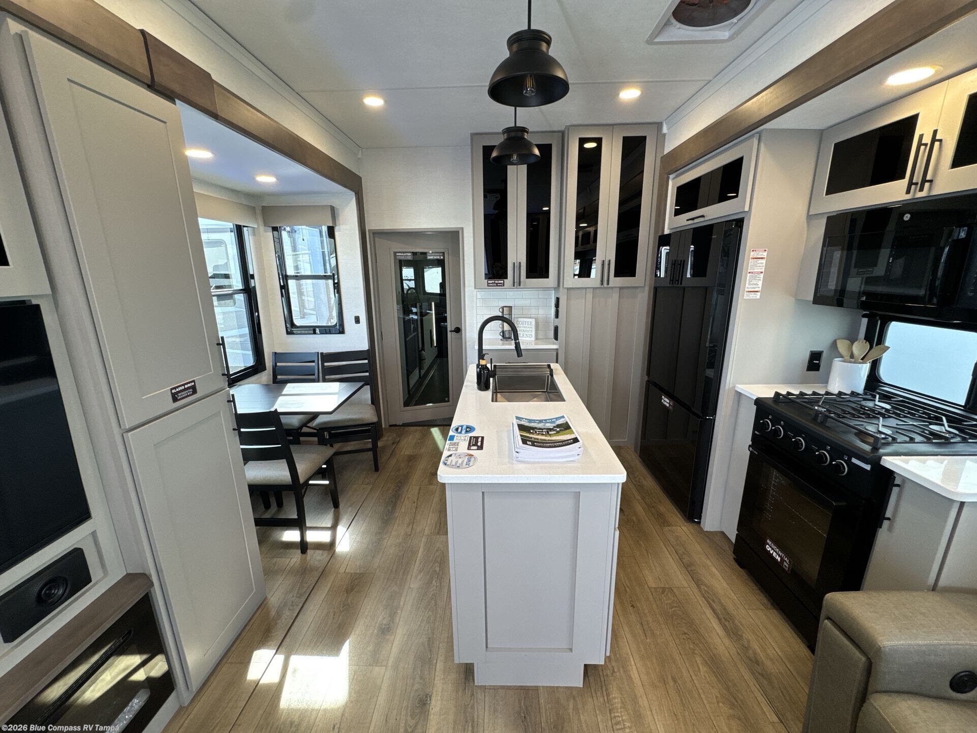 New 2026 Alliance RV Valor 41V13 available in Dover, Florida