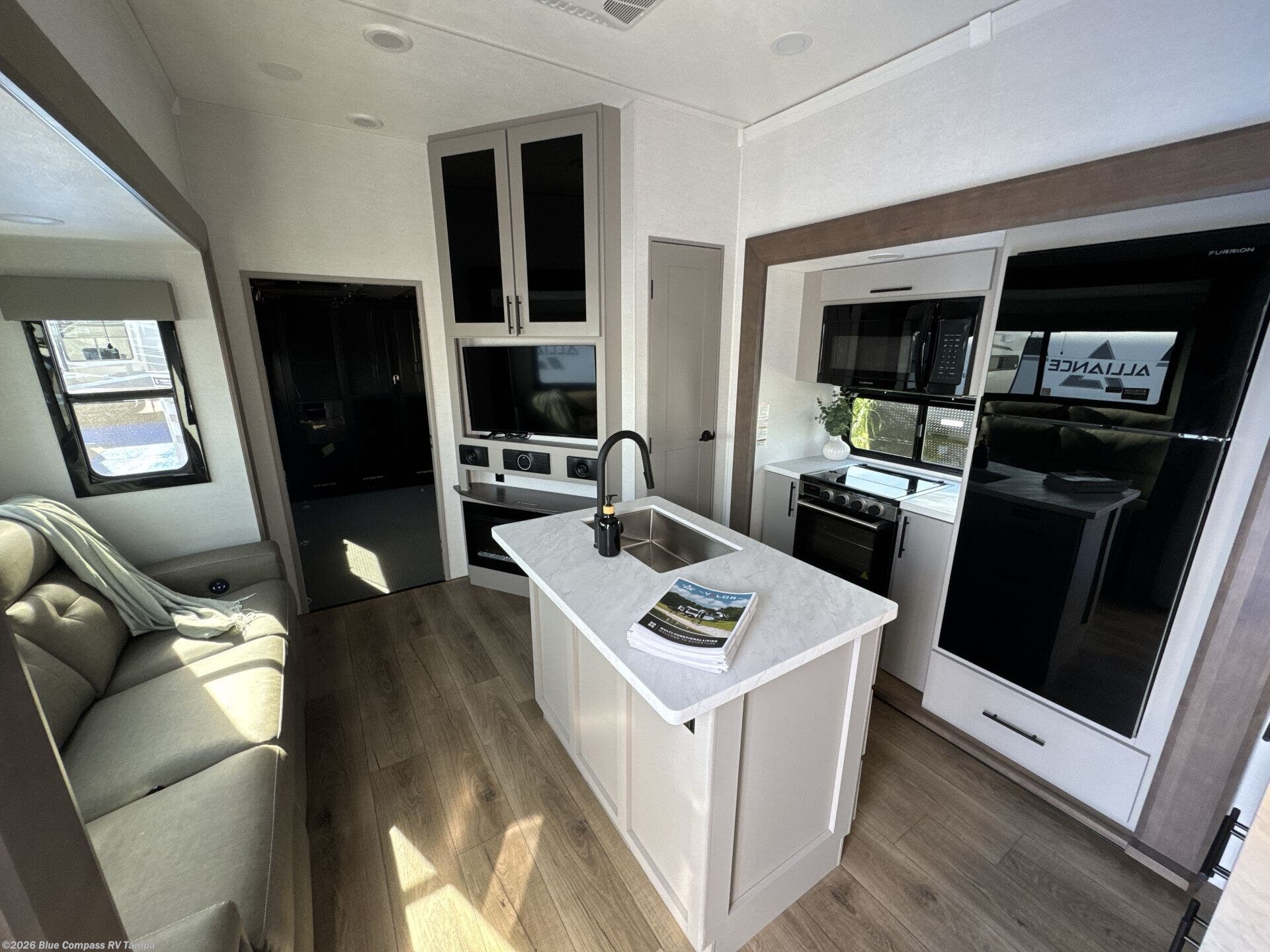 New 2026 Alliance RV Valor All-Access 32A10 available in Dover, Florida