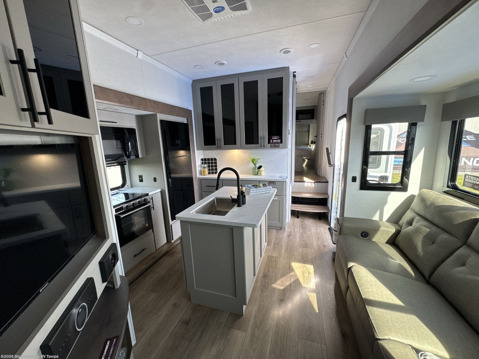 2026 Valor All-Access 32A10 by Alliance RV from Blue Compass RV Tampa in Dover, Florida