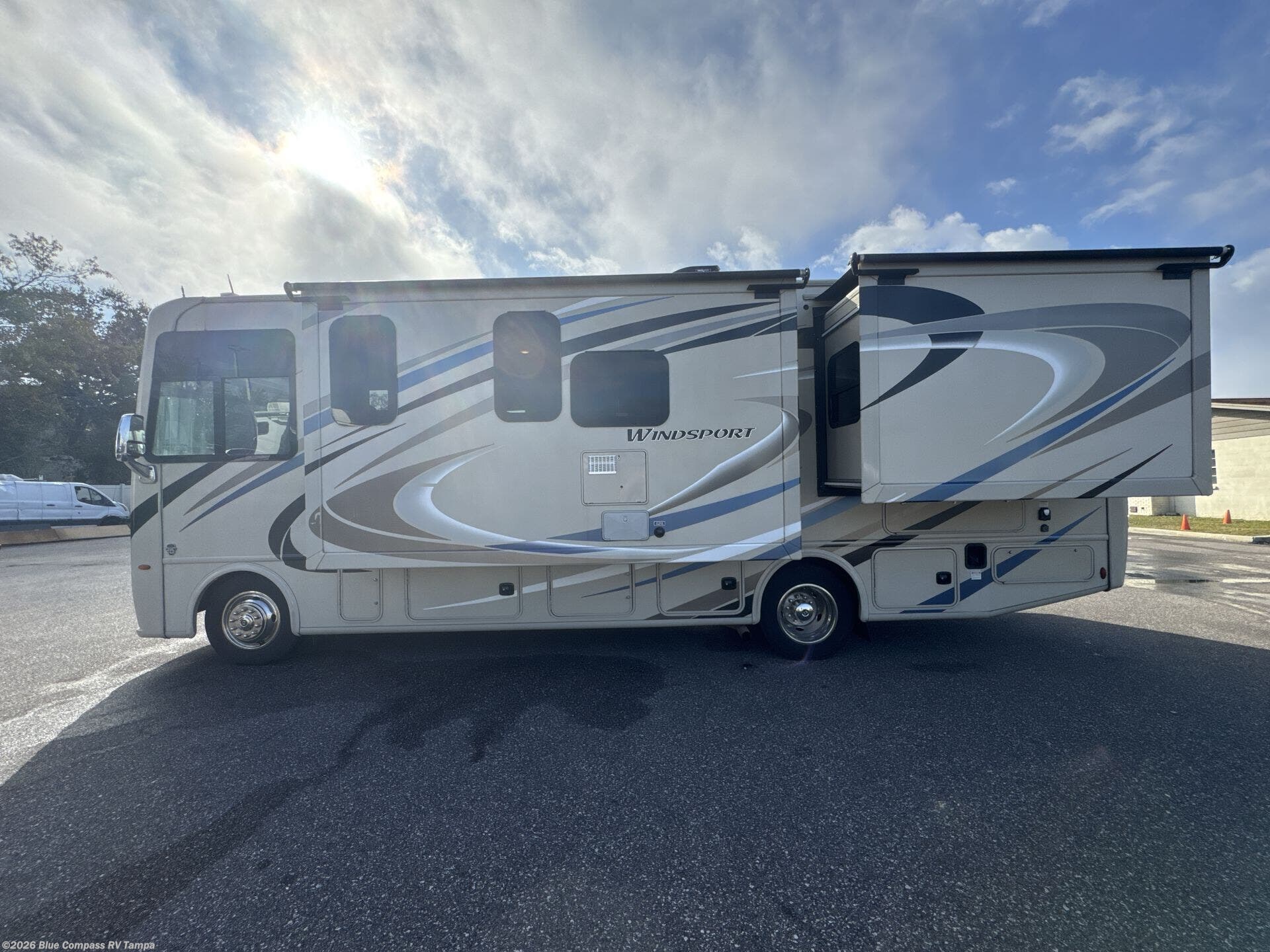 Used 2018 Thor Motor Coach Windsport 27B available in Dover, Florida