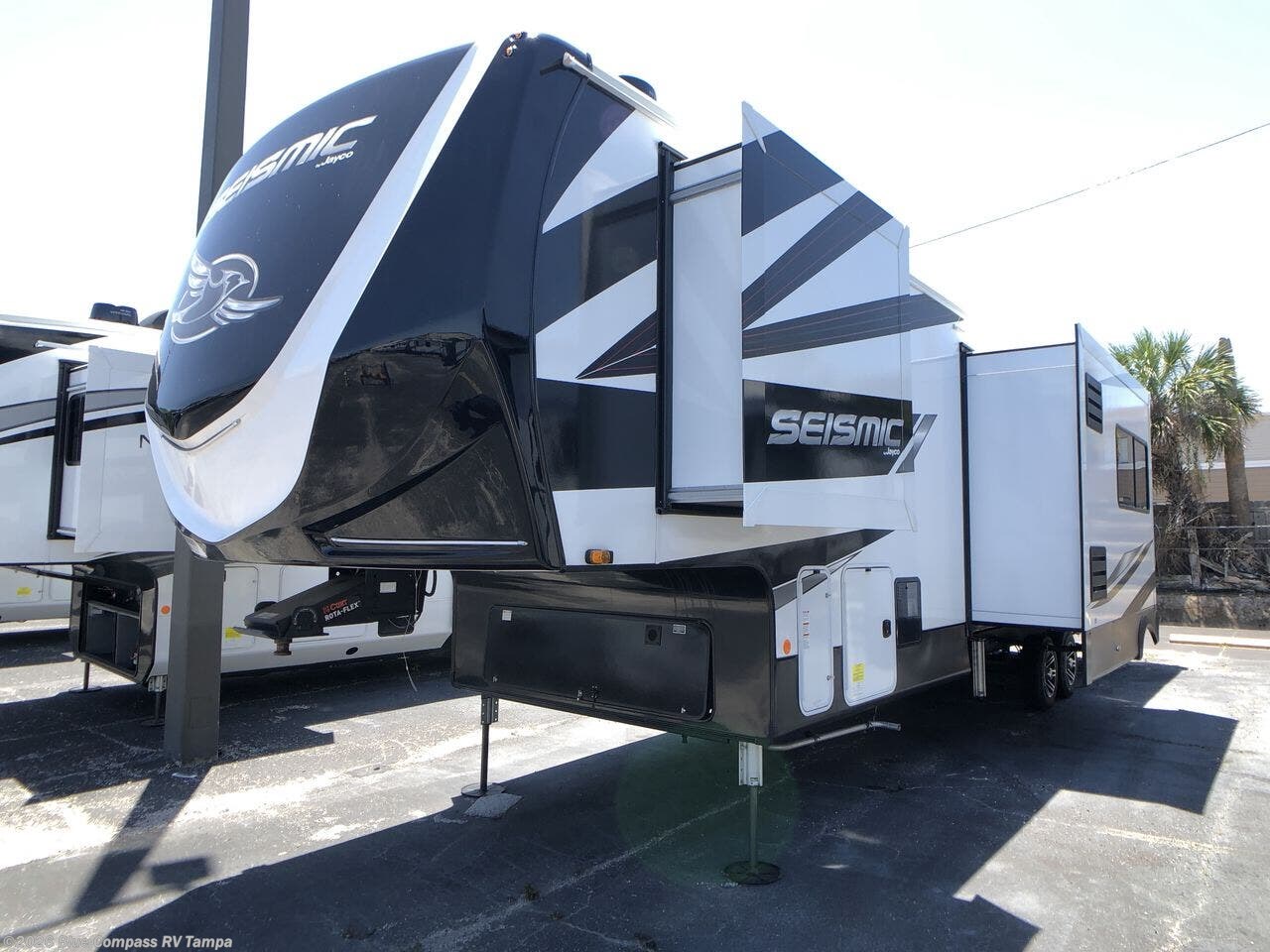 2026 Seismic 359 by Jayco from Blue Compass RV Tampa in Dover, Florida