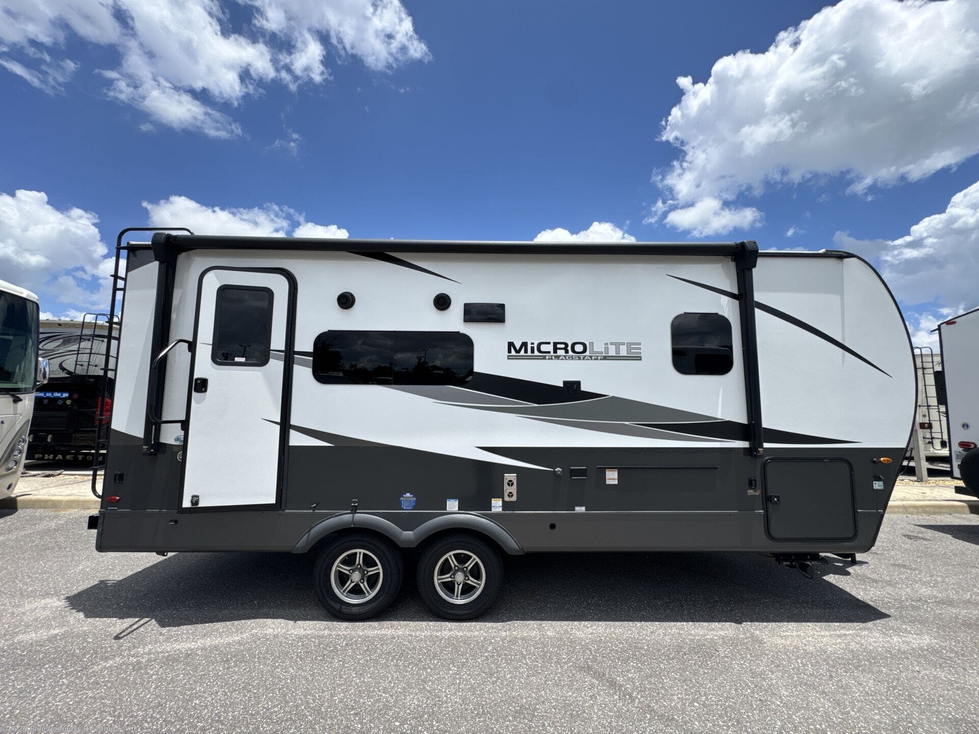 2024 Flagstaff Micro Lite 21FBRS by Forest River from Blue Compass RV Tampa in Dover, Florida
